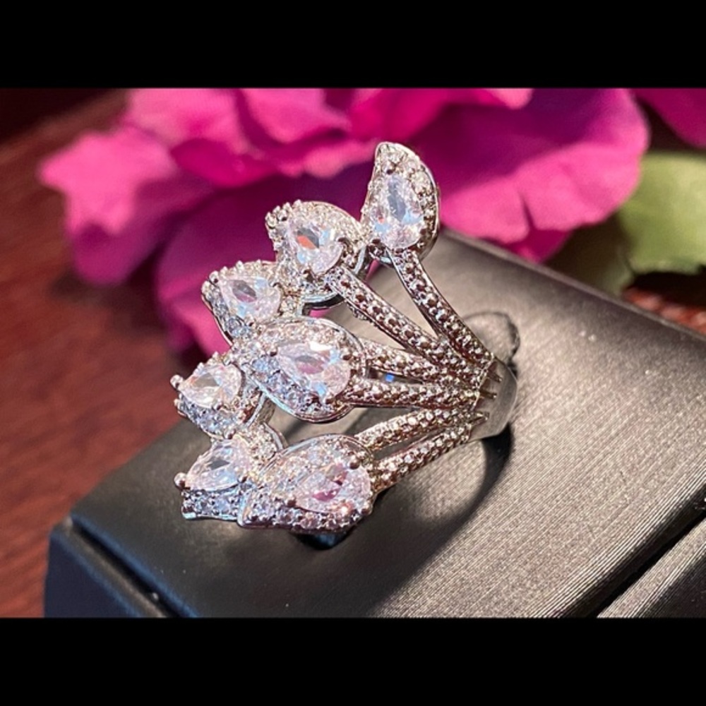 925 Silver CZ Floral Leaf Asymmetrical Ring 7